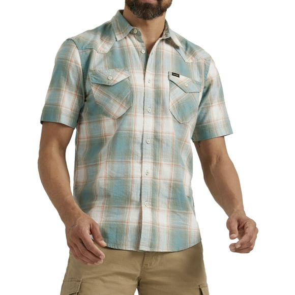 EUC Wrangler Men's Premium Short Sleeve Plaid Shirt - Picture 1 of 8